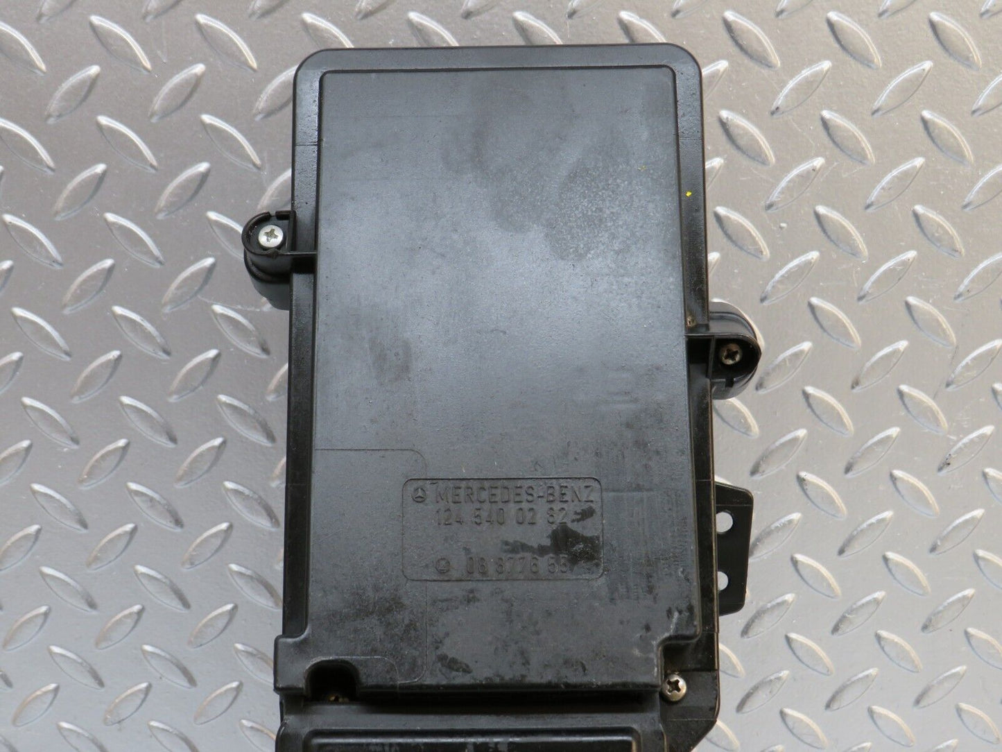 29329 Mercedes-Benz W124 230E Fuse Box 1245401850 1245400282 1245400182