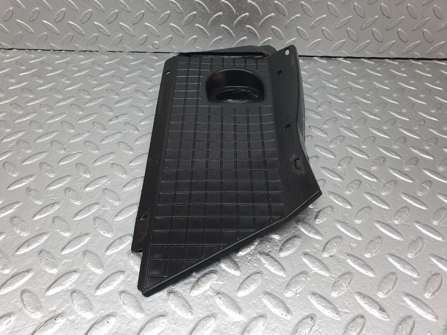 42728 Mercedes-Benz W201 190 Radiator Cover Panel 2015051288
