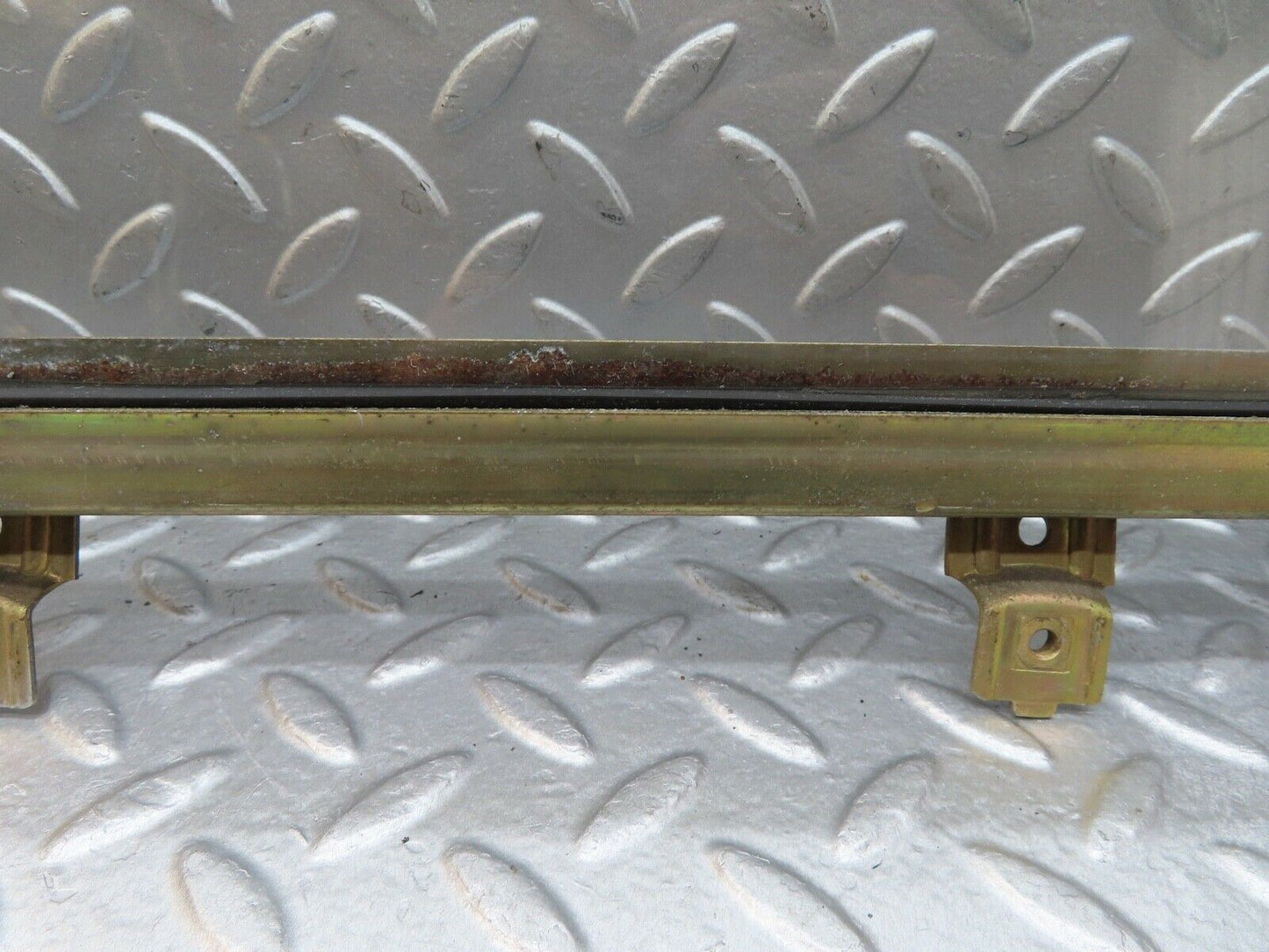 18112 Mercedes-Benz W123 200 Rear Left Window Glass