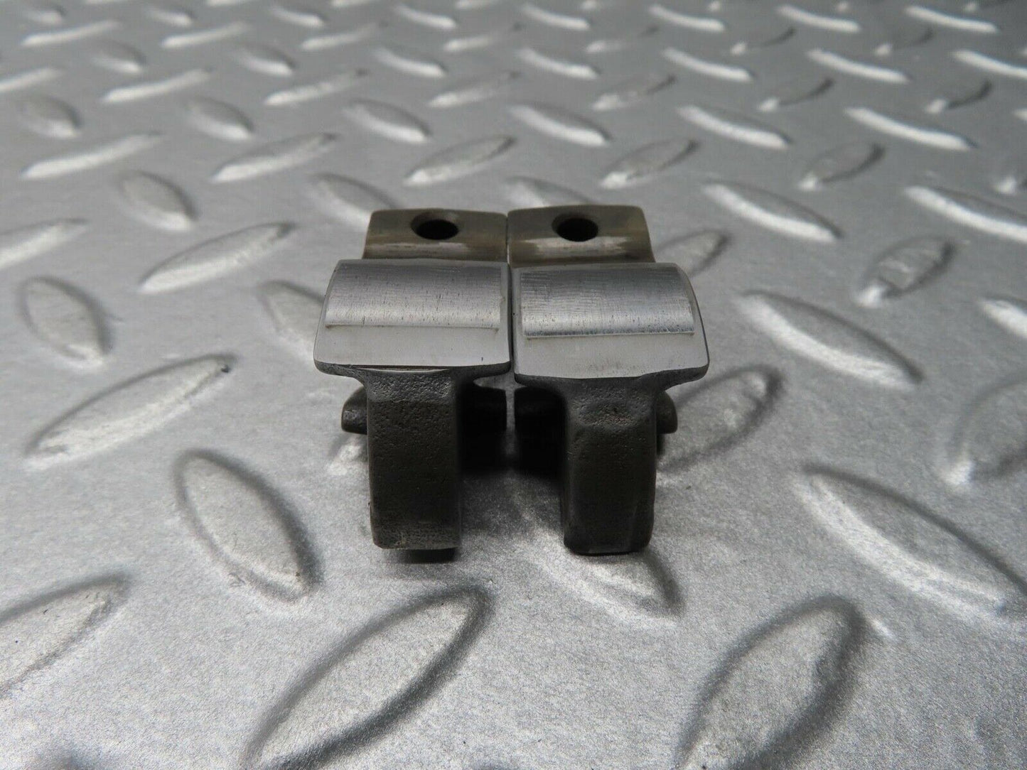 16563 Mercedes-Benz C107 350SLC Coupe Valve Rocker Arm With Retaining Spring