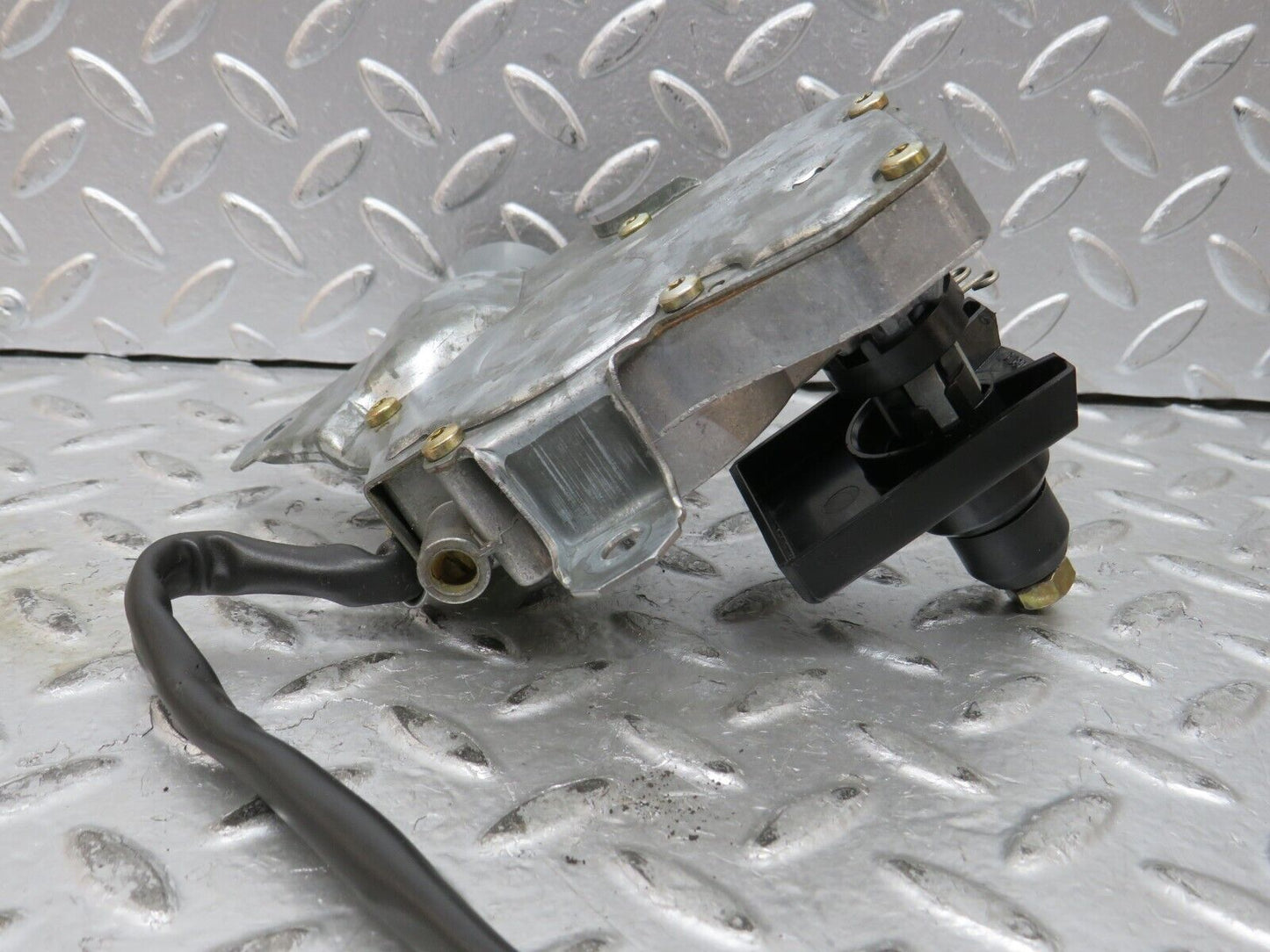 27661 Mercedes-Benz S124 300TE Wagon Rear Wiper Motor Bosch 1248201242