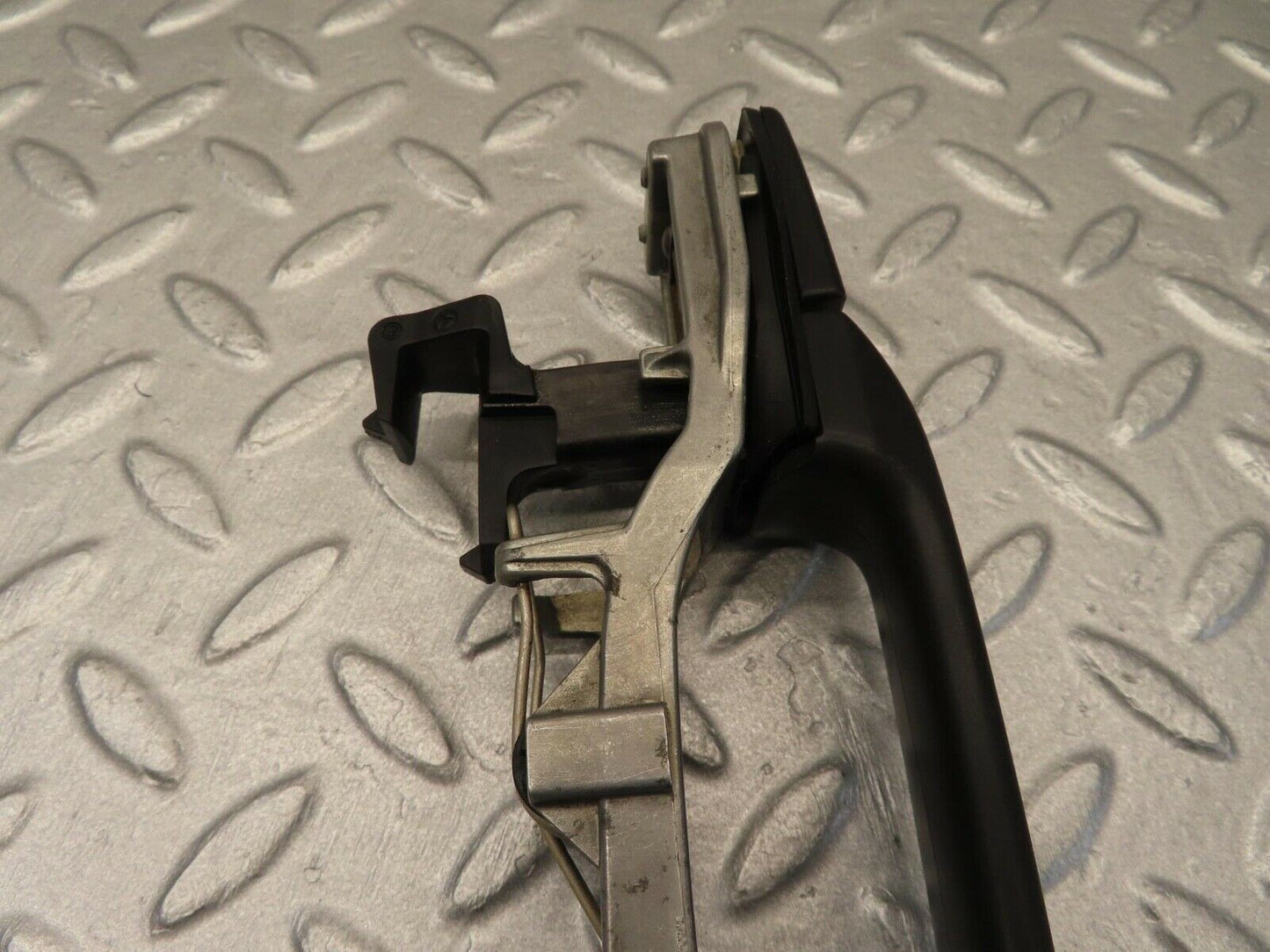 11825 Mercedes-Benz W201 190E Exterior Door Handle Rear Left