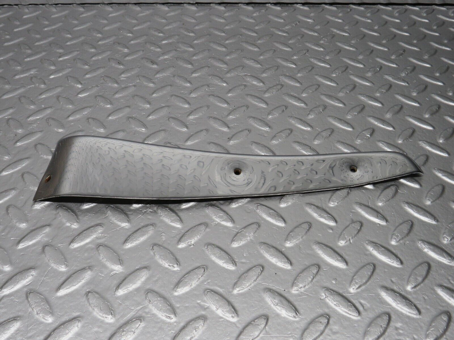 40004 Mercedes-Benz R107 350SL Left Door Chrome Cover