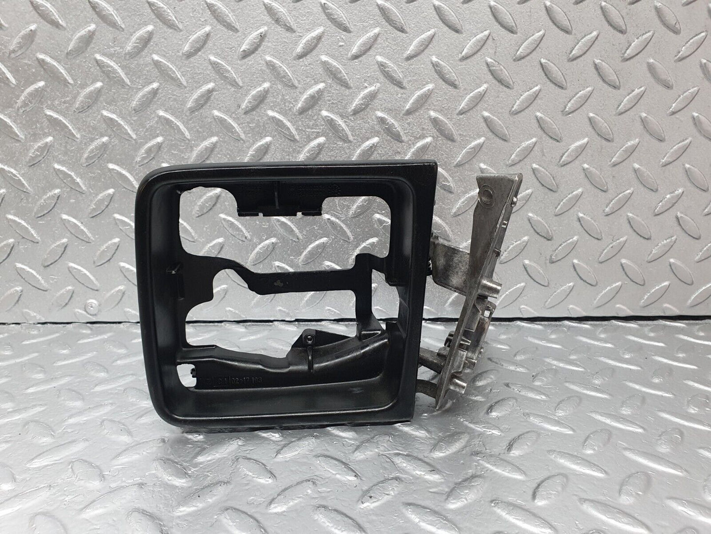 42857 Mercedes-Benz W201 190 2.0L Wing Mirror Bracket With Frame Left 1248110335 1248110541