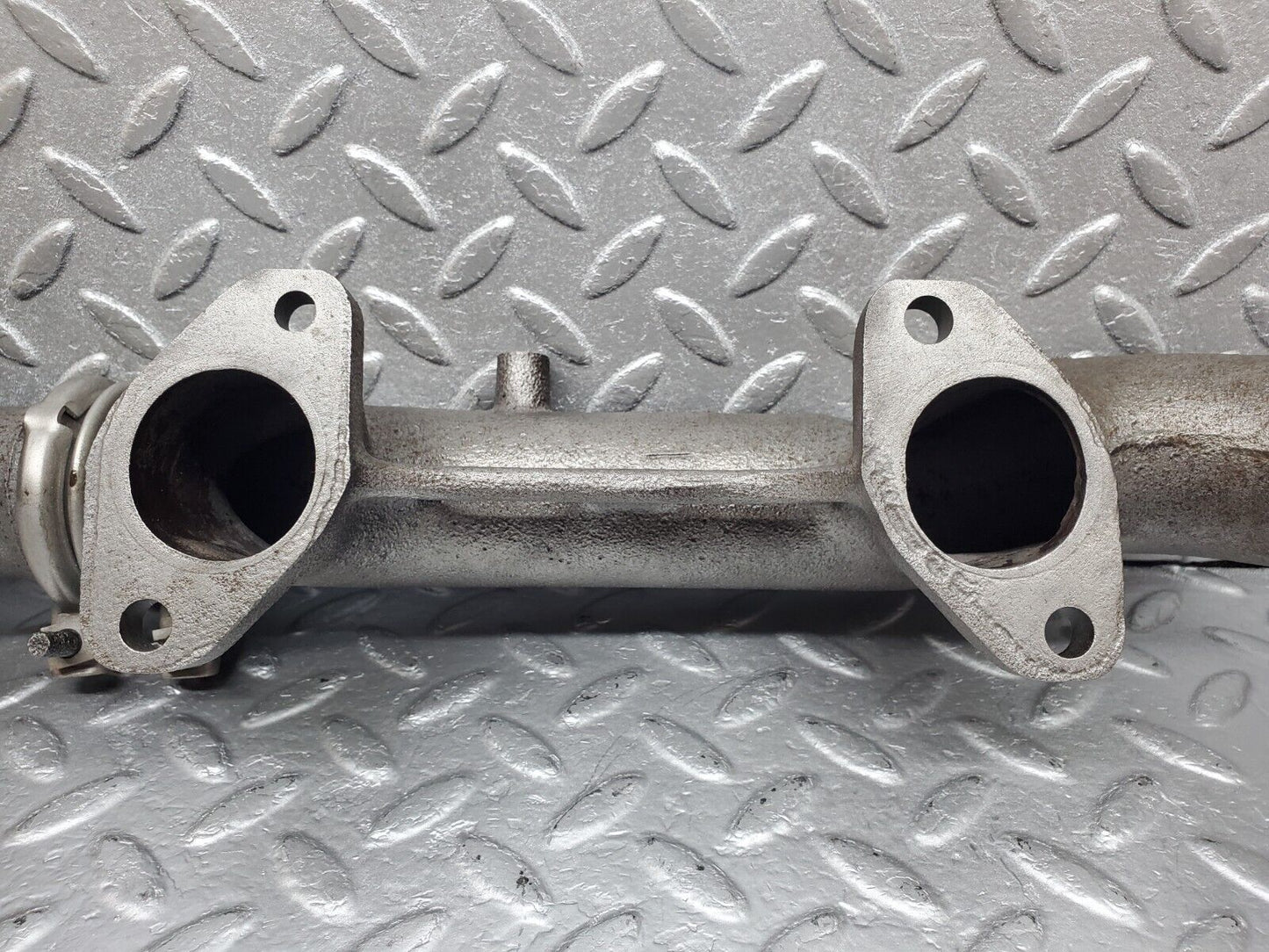 45918 Mercedes-Benz W126 420SE Exhaust Manifold Right 1161422402 1161420602