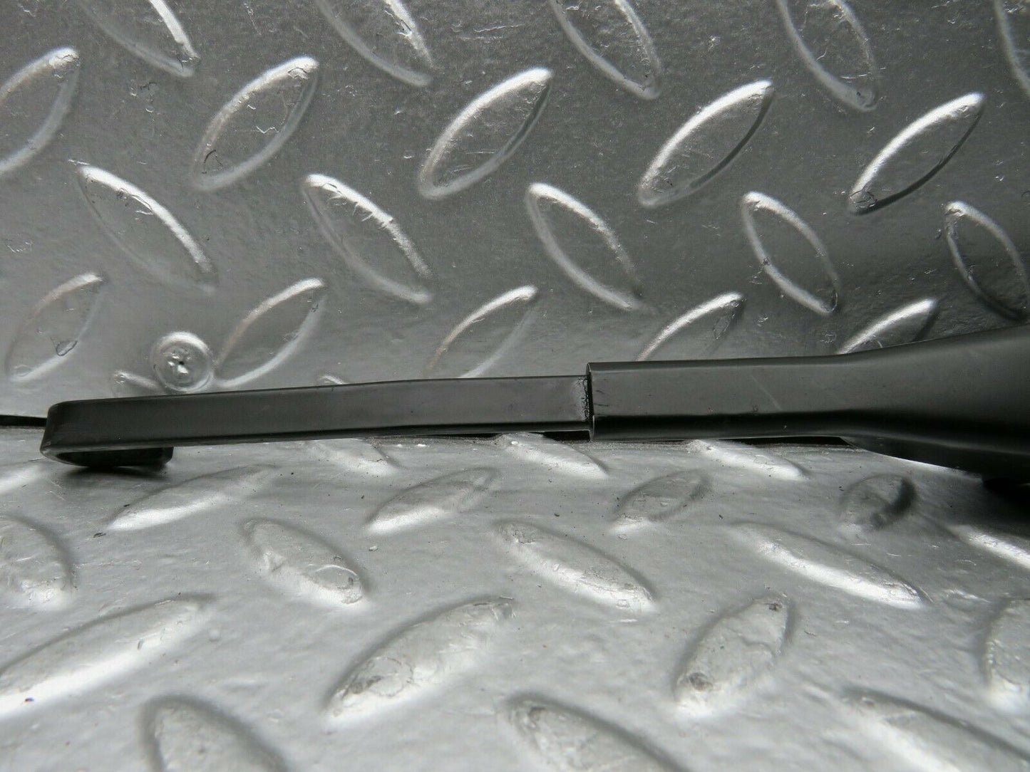 22483 Mercedes-Benz C124 E220 Coupe Wiper Arm