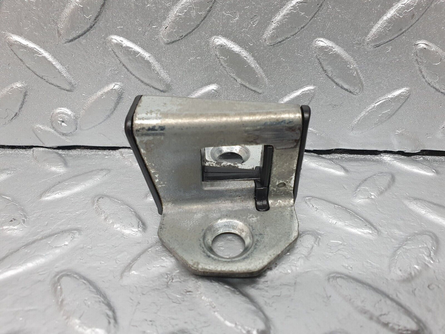 41953 Mercedes-Benz W202 C200 Door Lock Latch