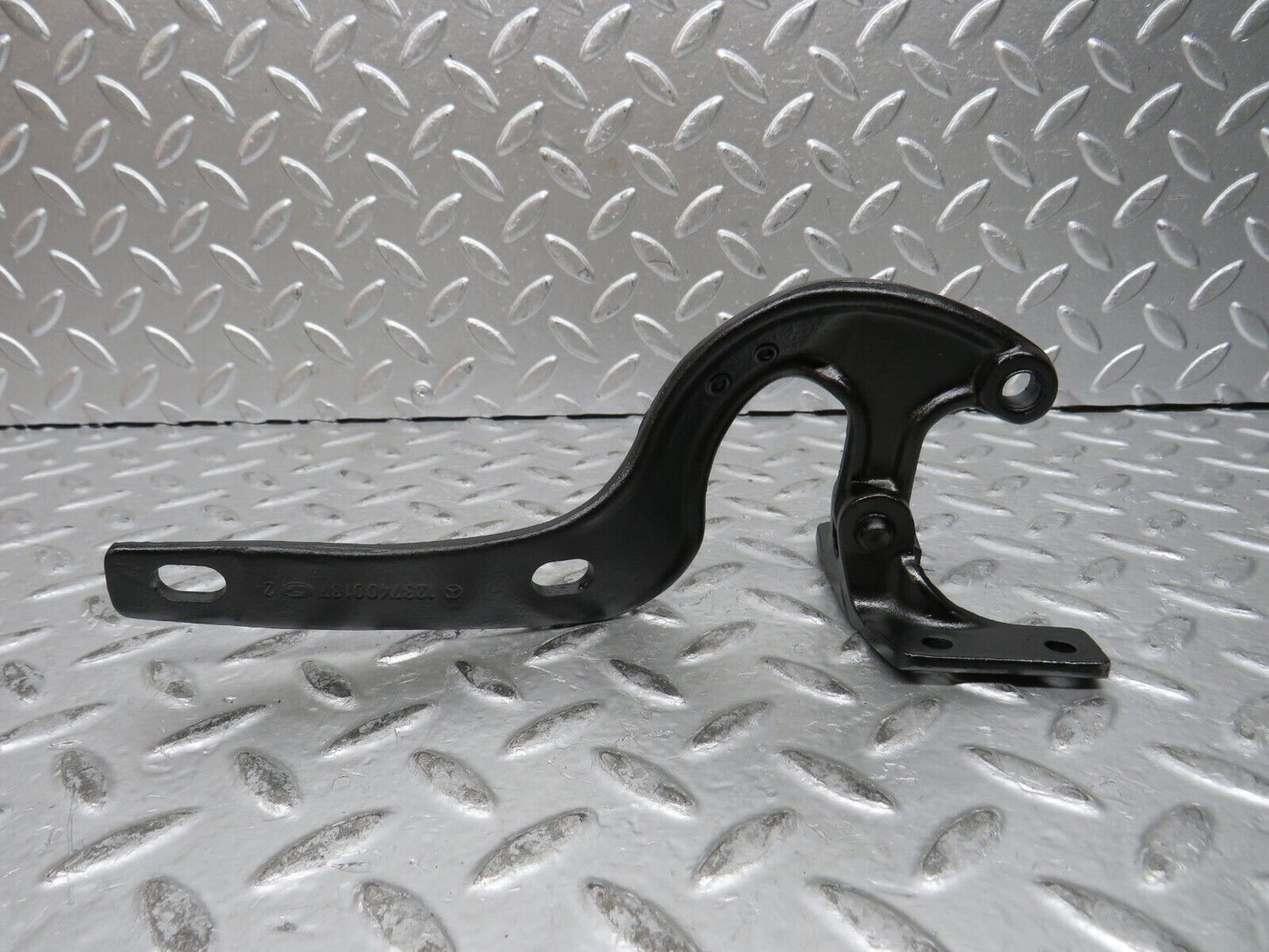 28400 Mercedes-Benz S123 240D Wagon Tailgate Hinge Right 1237400137