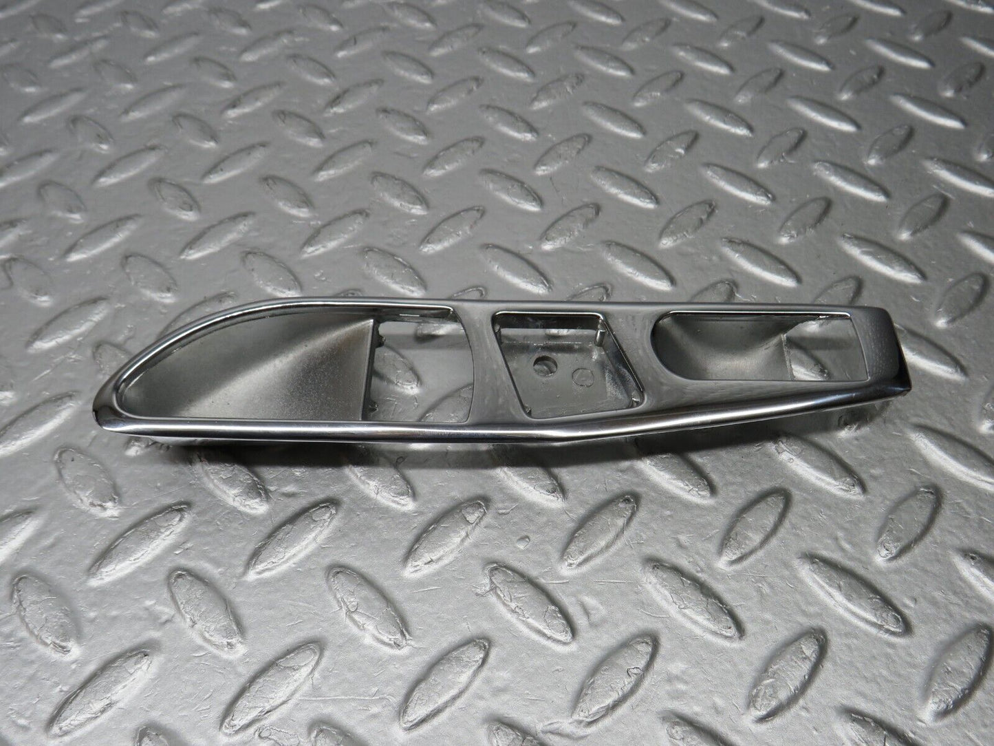 39127 Mercedes-Benz R107 500SL Interior Door Handle Chrome Surround Right