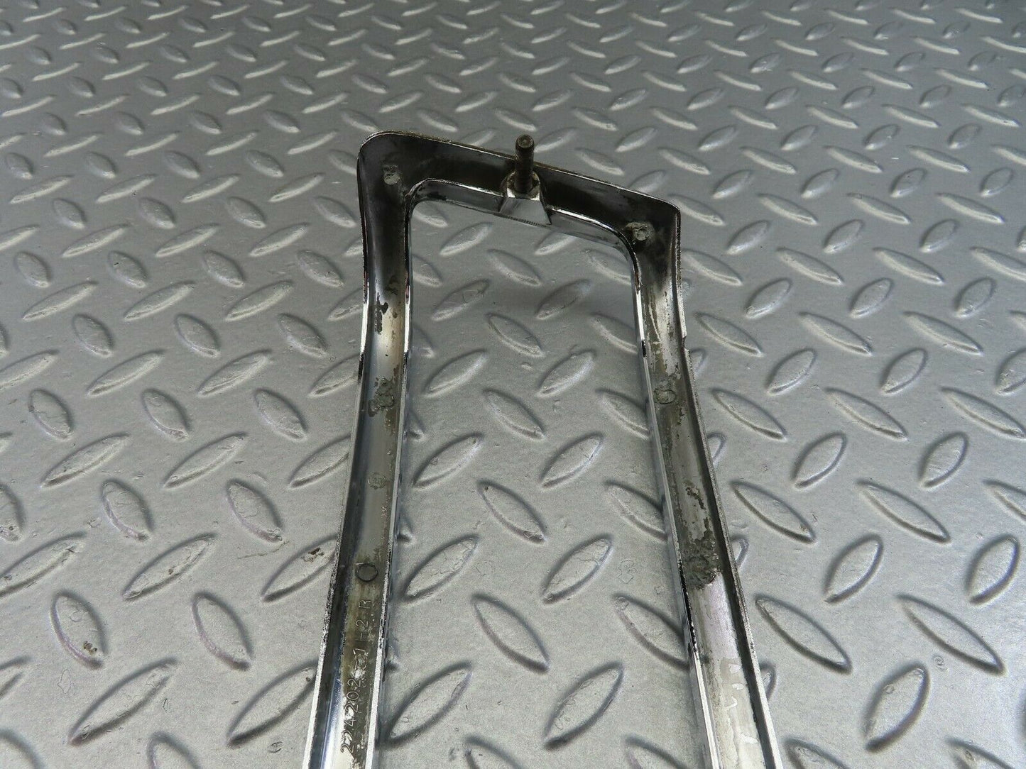 8842 Mercedes-Benz W108 Tail Light Chrome Frame Right 1088260259