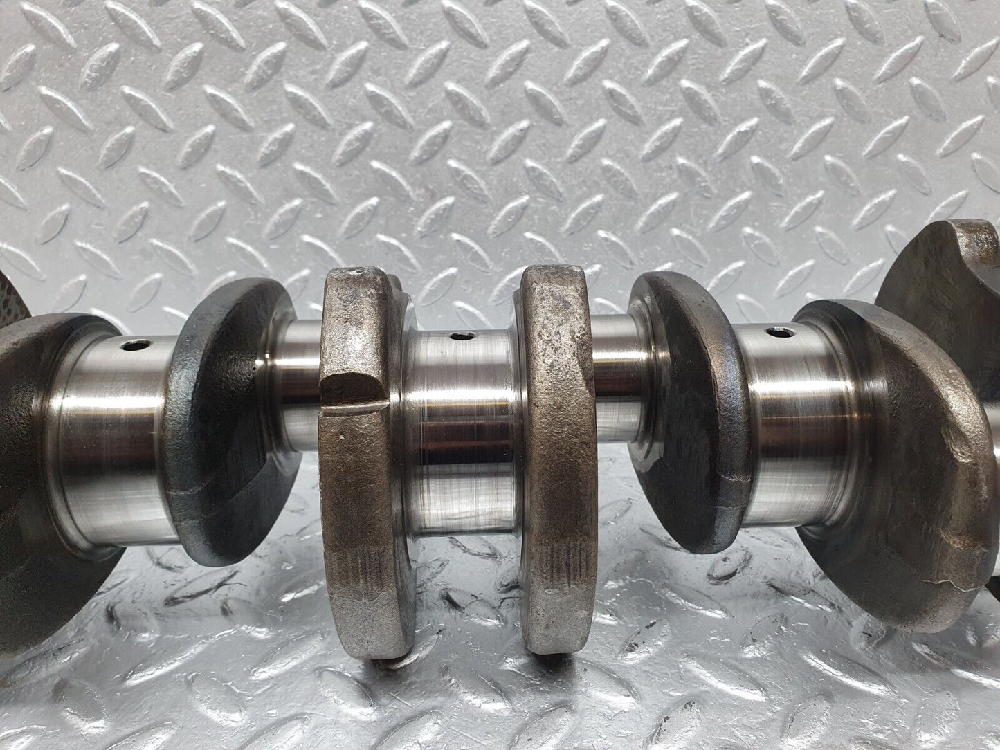 40878 Mercedes-Benz W123 240D Crankshaft