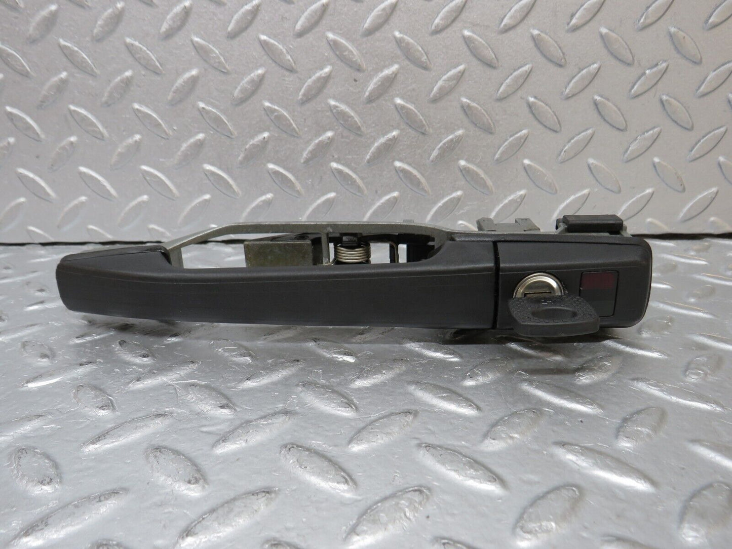 38463 Mercedes-Benz R129 280SL Coupe Left Door Exterior Handle With Key