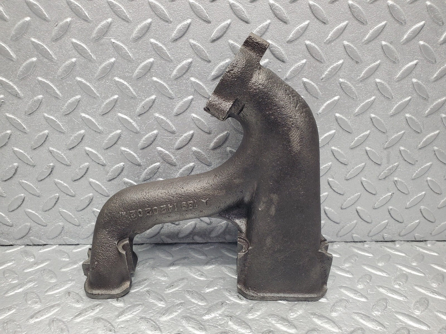 W112 exhaust manifold 1-3 used OEM