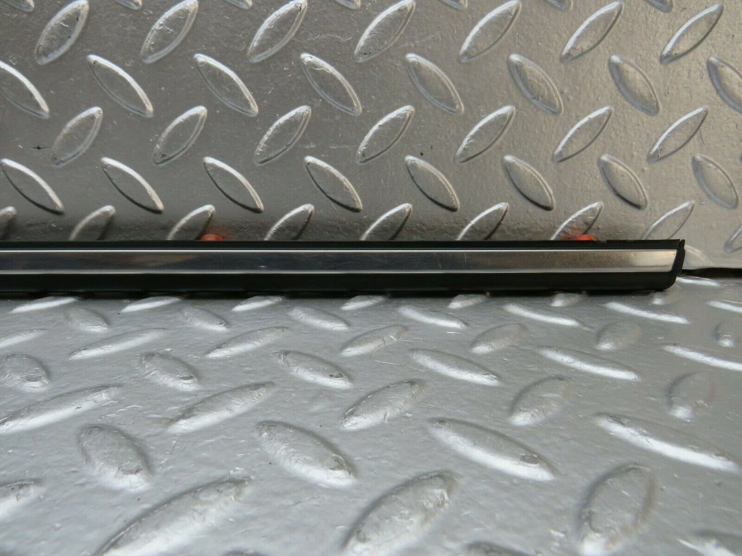 24009 Mercedes-Benz W123 280E Rear Left Door Centre Moulding Trim