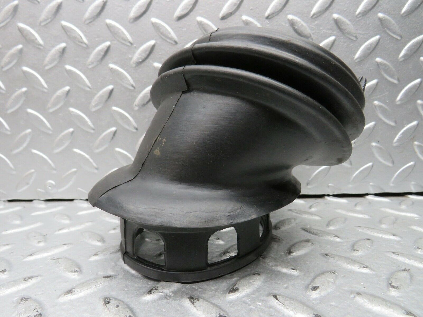 21761 Mercedes-Benz W126 300SE Fuse Box Rubber Grommet 1265450146