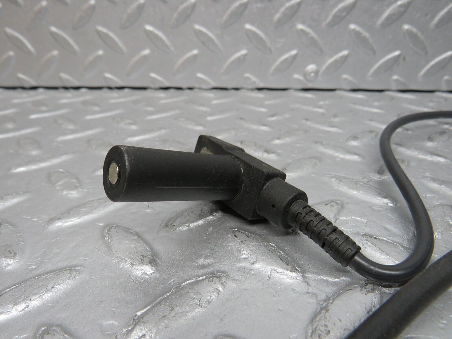 38660 Mercedes-Benz R129 280SL Coupe Crankshaft Position Sensor 0155452828 003153012