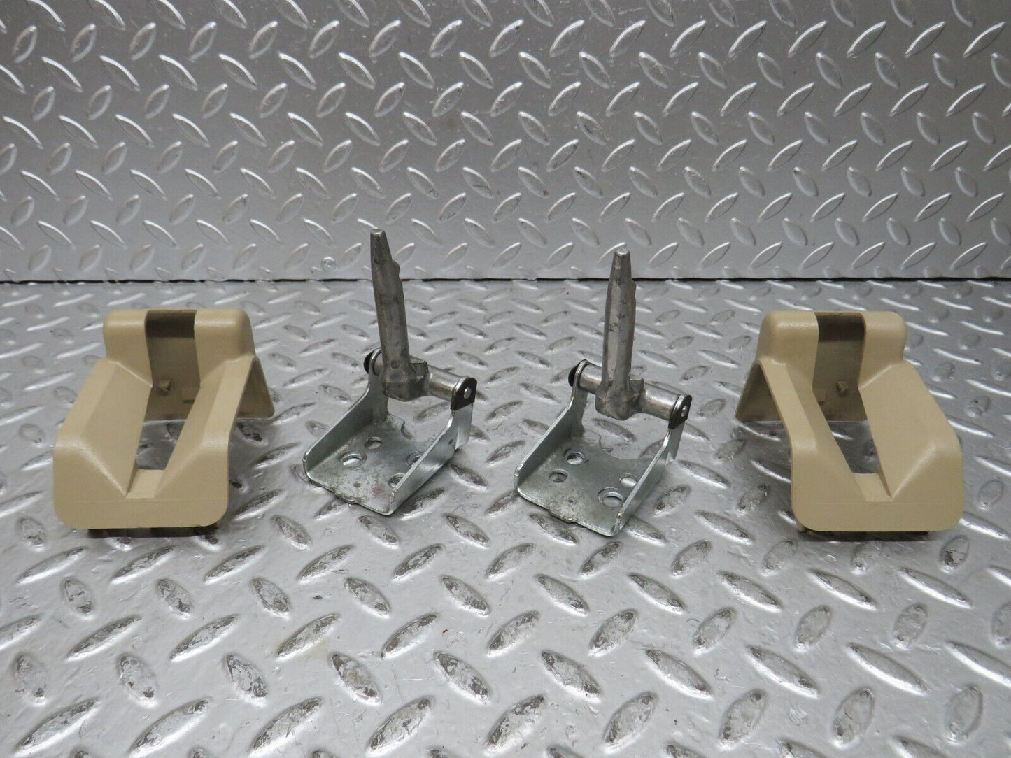 27832 Mercedes-Benz S124 300TE Wagon Rear Seat Hinge Pair With Cover 124922013