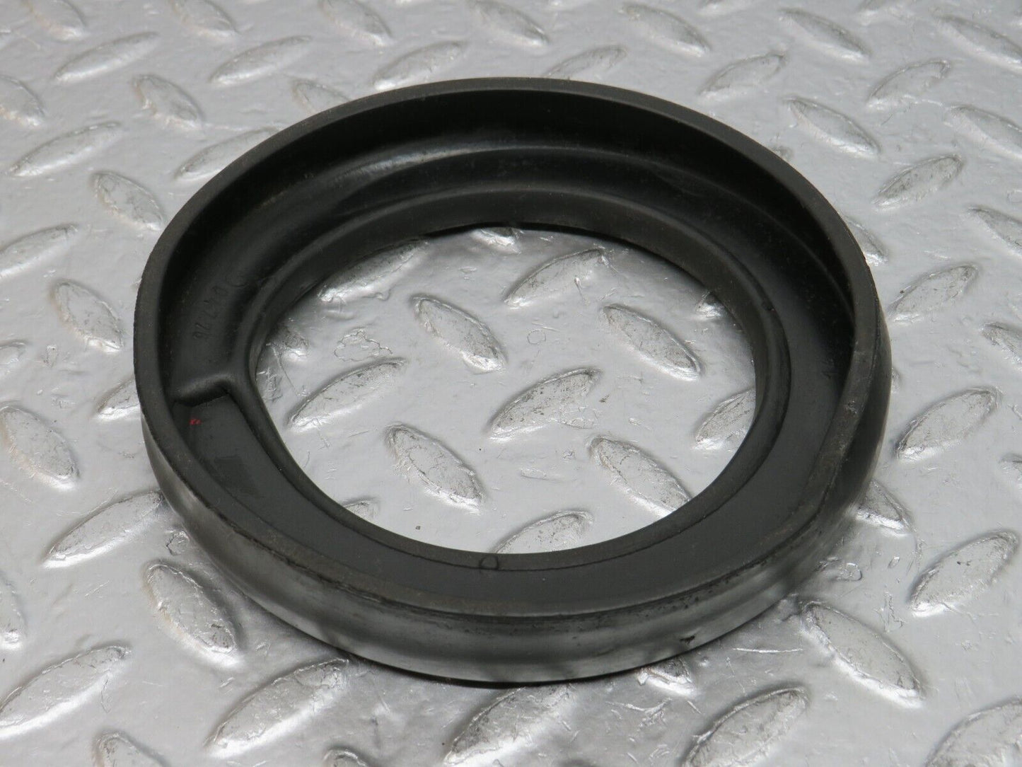 0805 Mercedes-Benz C107 350SLC Coupe Rubber Buffer Suspension Rear 1153251544