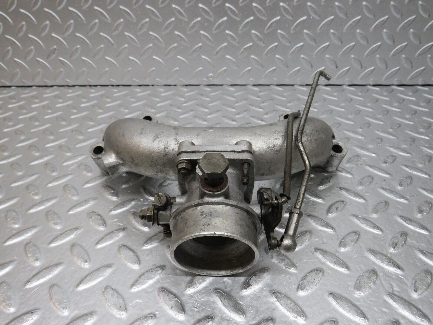 0261 Mercedes-Benz W120 Ponton Throttle Body And Intake Manifold 6360700227