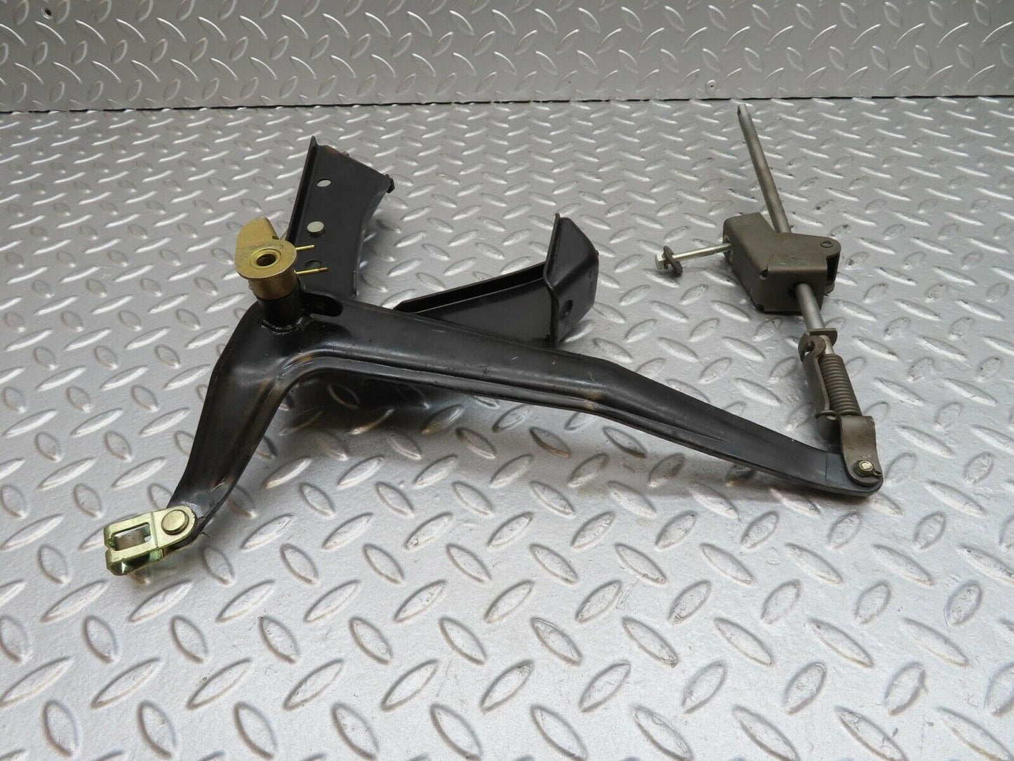 14393 Mercedes-Benz W116 350SE Handbrake Regulator