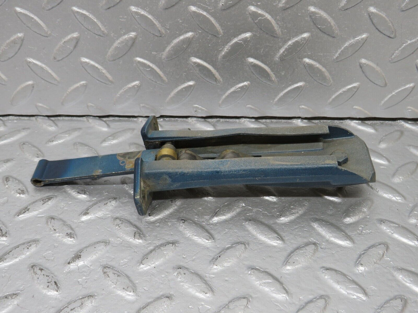 40276 Mercedes-Benz W110 230 Rear Door Safety Check Strap 1107230127