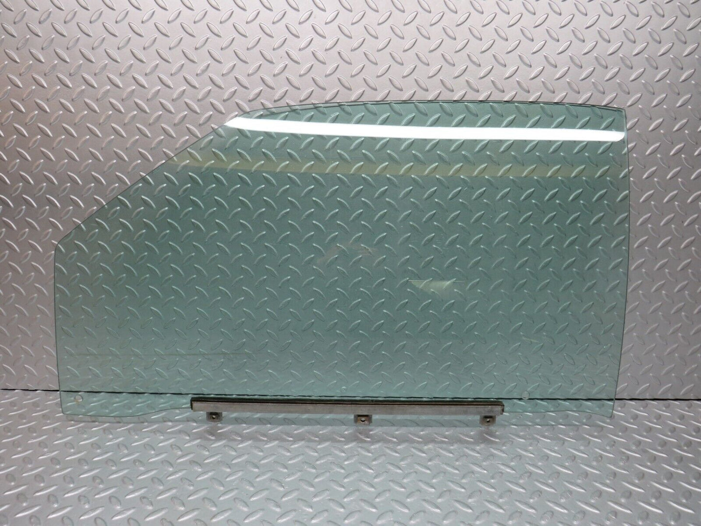 38230 Mercedes-Benz R129 280SL Coupe Left Door Window Glass