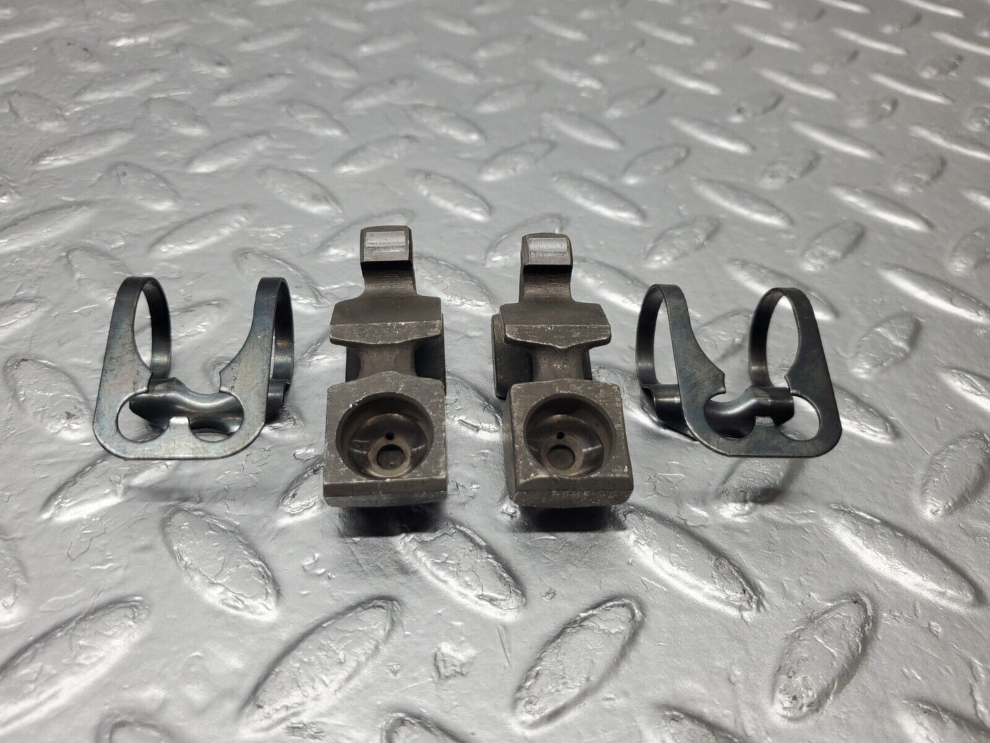 46611 Mercedes-Benz C123 280CE Coupe Valve Rocker Arm With Spring And Tappet