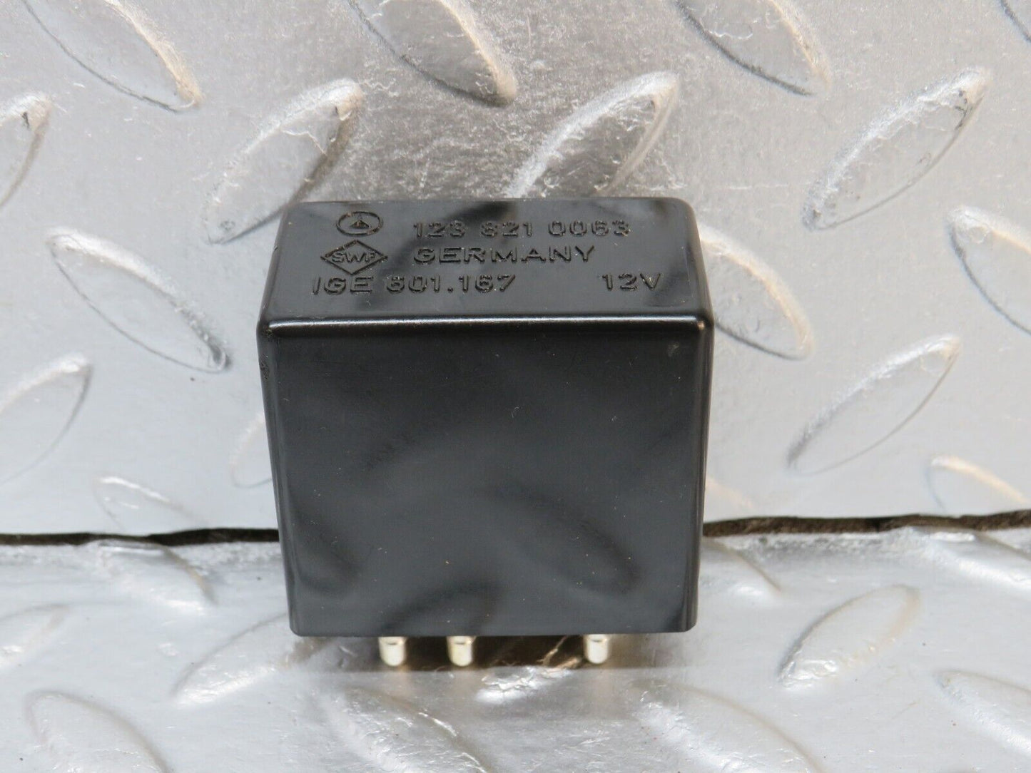39829 Mercedes-Benz R107 350SL Wiper Control Relay 1238210063