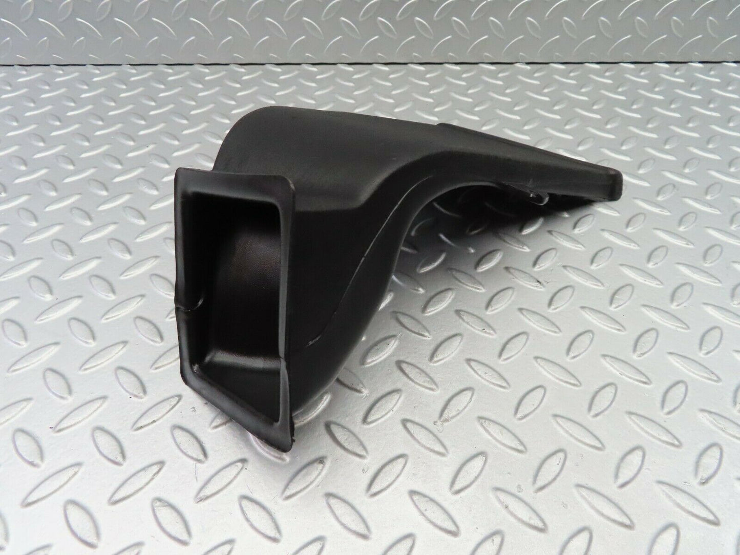 6974 Mercedes-Benz C107 350SLC Coupe Floor Ventillation Duct Right 1078310246