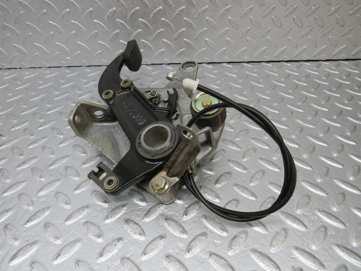 39507 Mercedes-Benz R129 320SL Coupe Parking Brake Pedal 1294270101 1294270336 1244270382