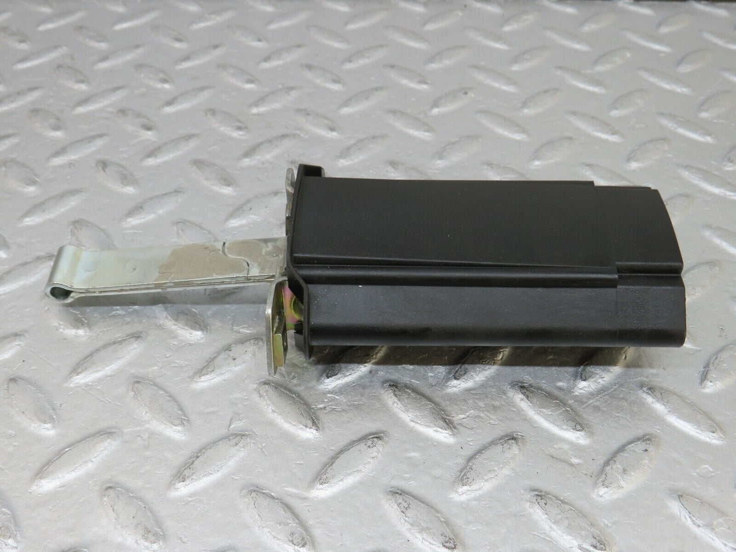 36636 Mercedes-Benz W201 190E Door Safety Check Strap