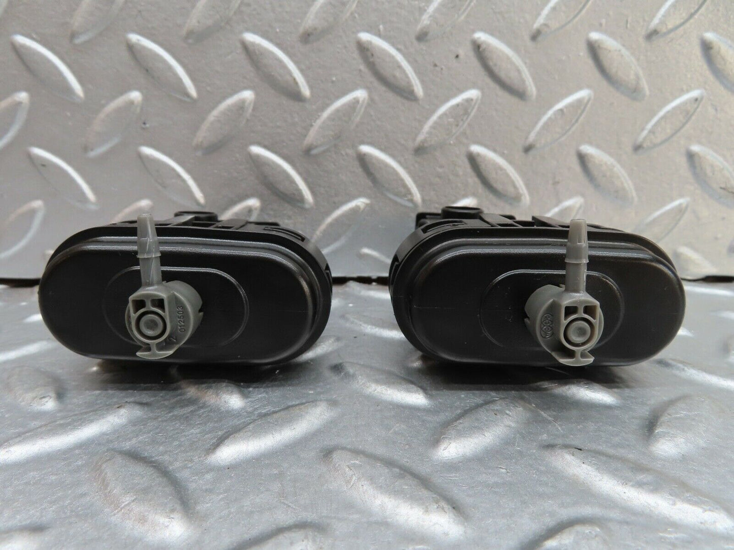 19366 Mercedes-Benz C140 CL420 Coupe 2x Heater Box Vacuum Actuator 9062600602