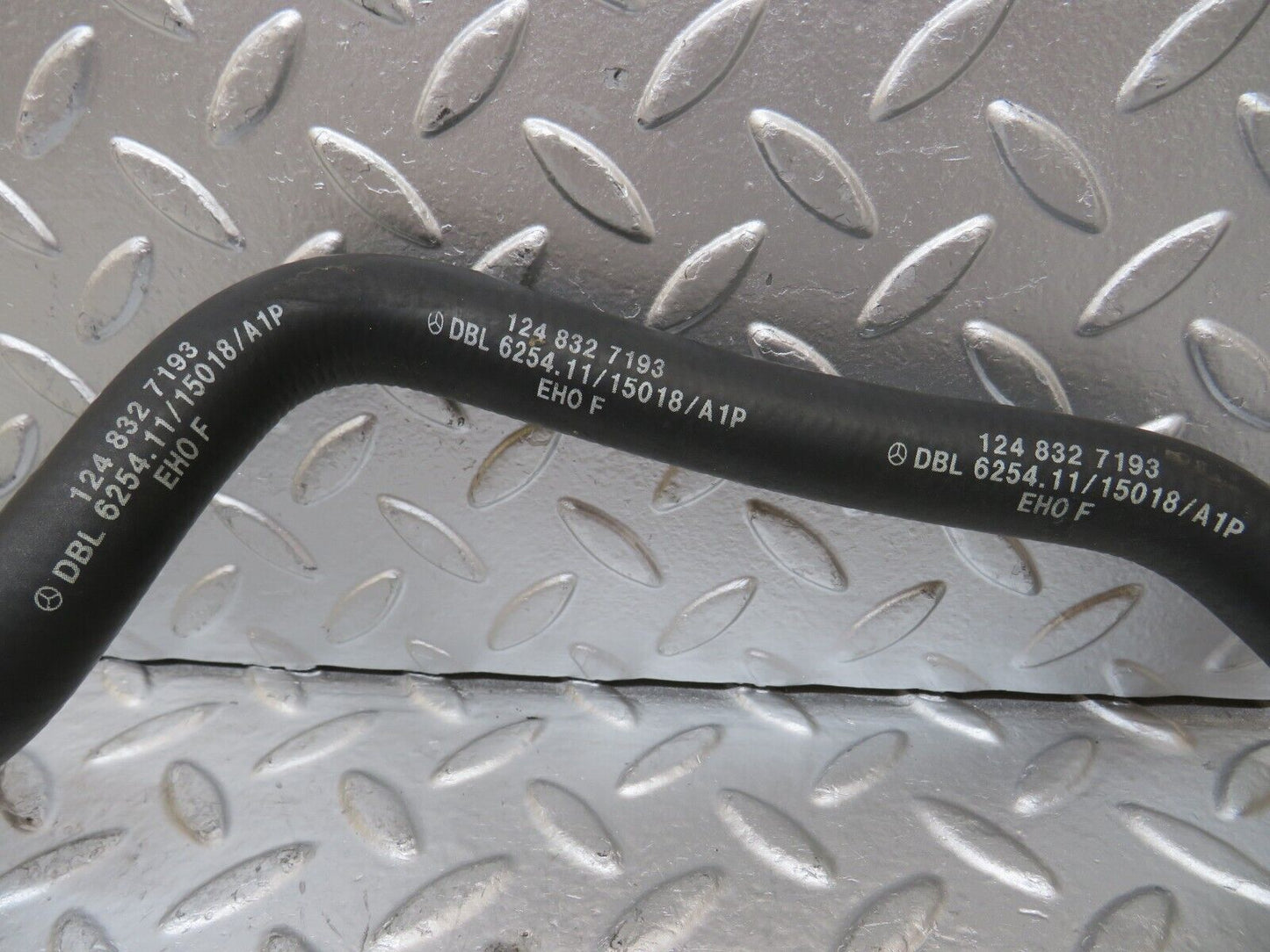 25795 Mercedes-Benz W124 280E Heater Hose 1248327193