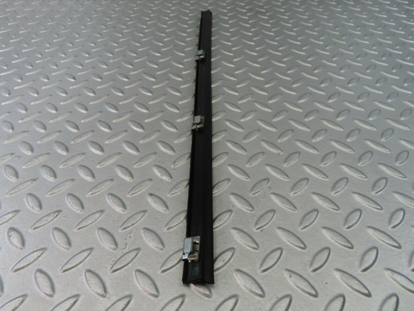7256 Mercedes-Benz W116 450SE Inner Window Weatherstrip Seal Rear Right