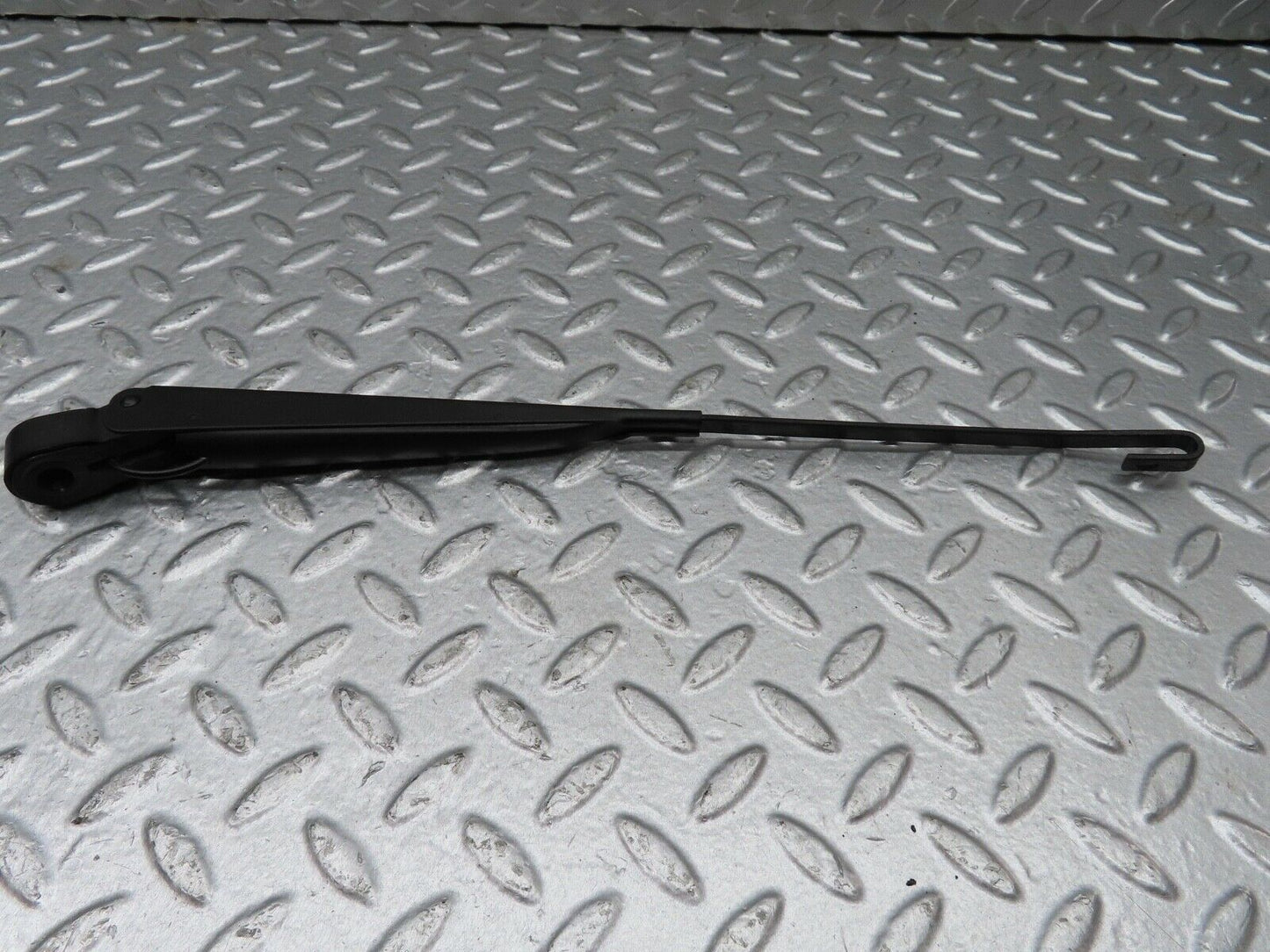 18225 Mercedes-Benz W111 220SE Coupe Wiper Arm Bosch Right Side