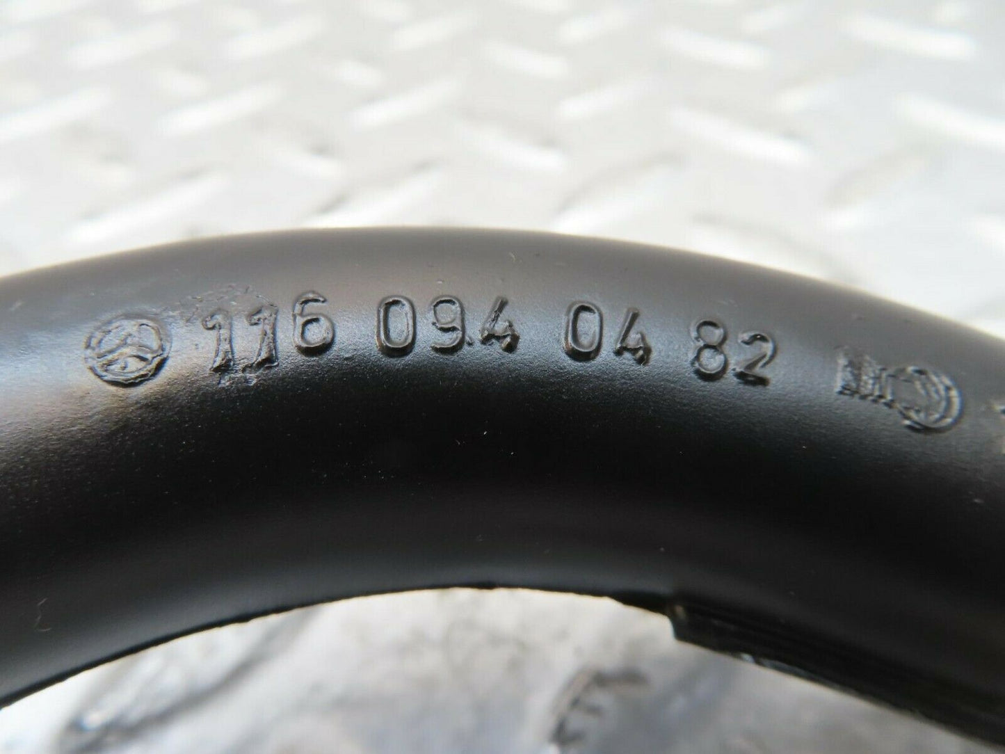 15687 Mercedes-Benz R107 450SL Coupe Air Intake Breather Hose 1160940482