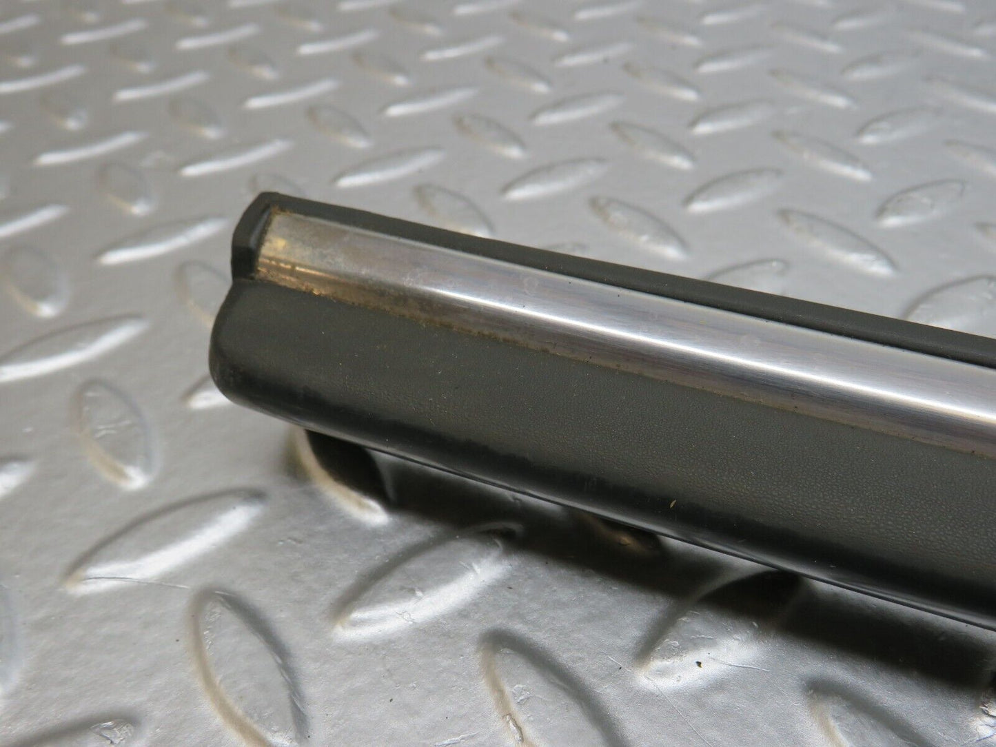 35367 Mercedes-Benz R107 280SL Right Door Centre Moulding Trim