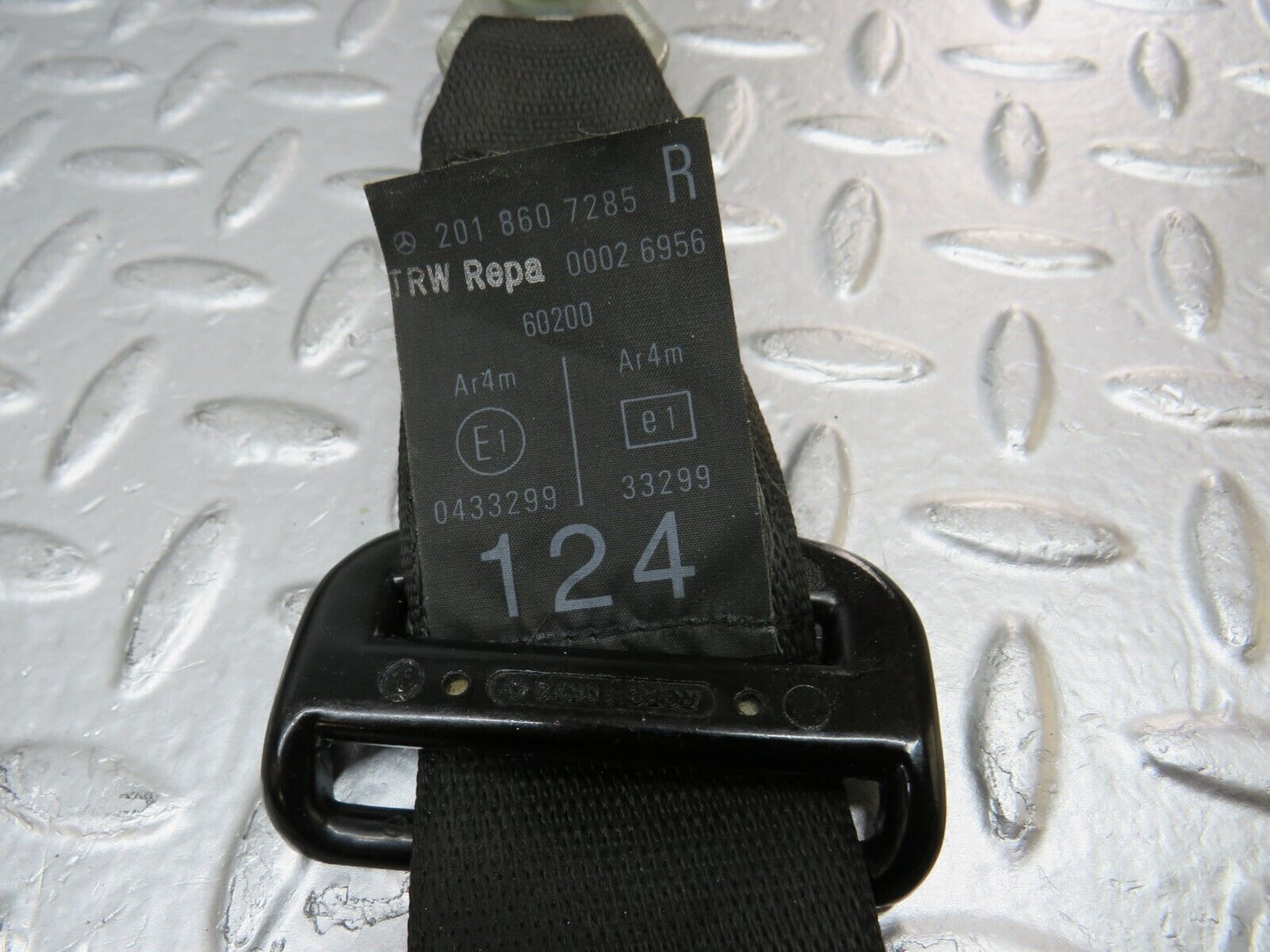 29604 Mercedes-Benz W124 230E Front Right Seat Belt With Buckle 2018607285