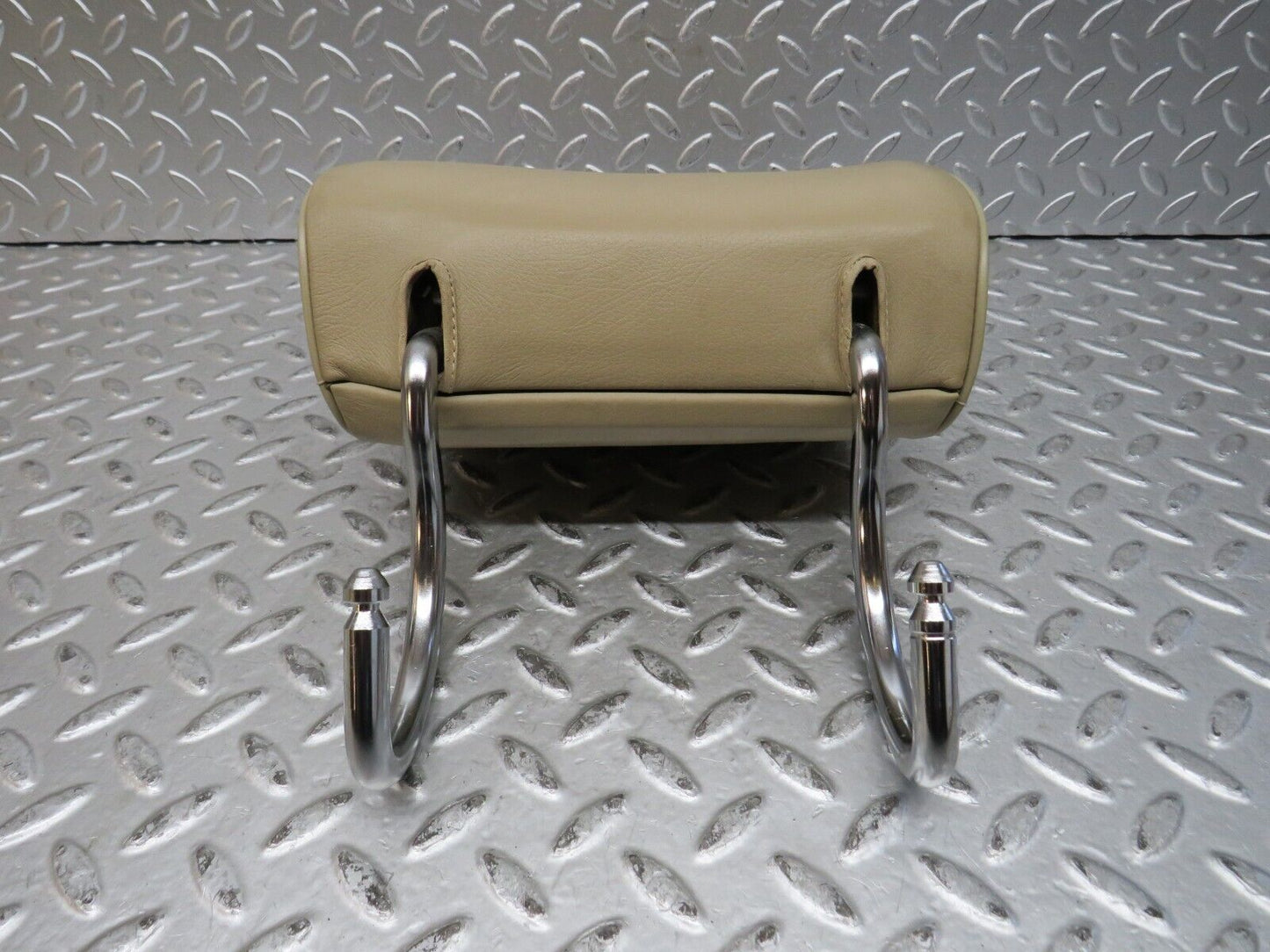 28937 Mercedes-Benz C124 320CE Coupe Rear Headrest Beige