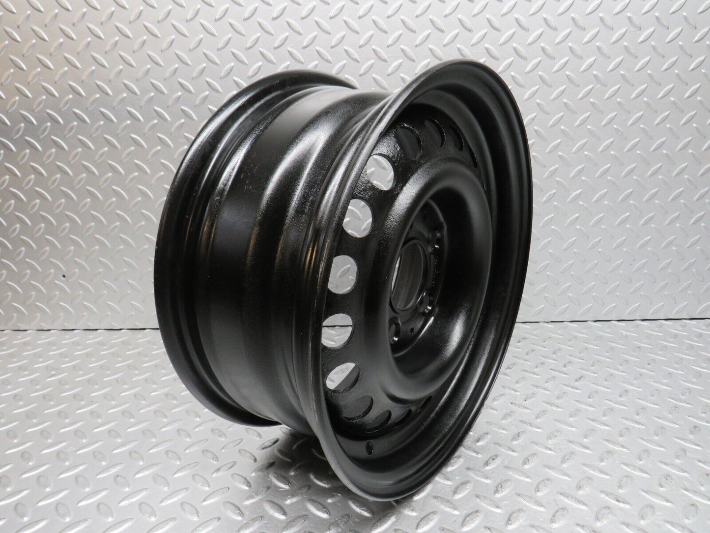 37727 Mercedes-Benz W109 300SEL Steel Wheel 6Jx14H2 ET30 1084000702
