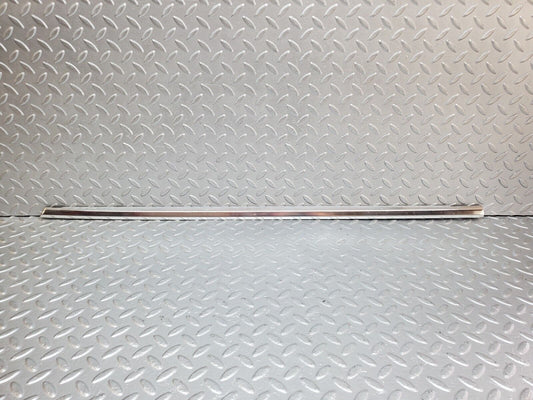 45809 Mercedes-Benz W126 420SE Front Left Door Chrome Moulding Trim