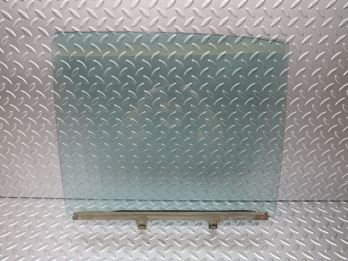 26831 Mercedes-Benz W123 240D Rear Left Door Window Glass