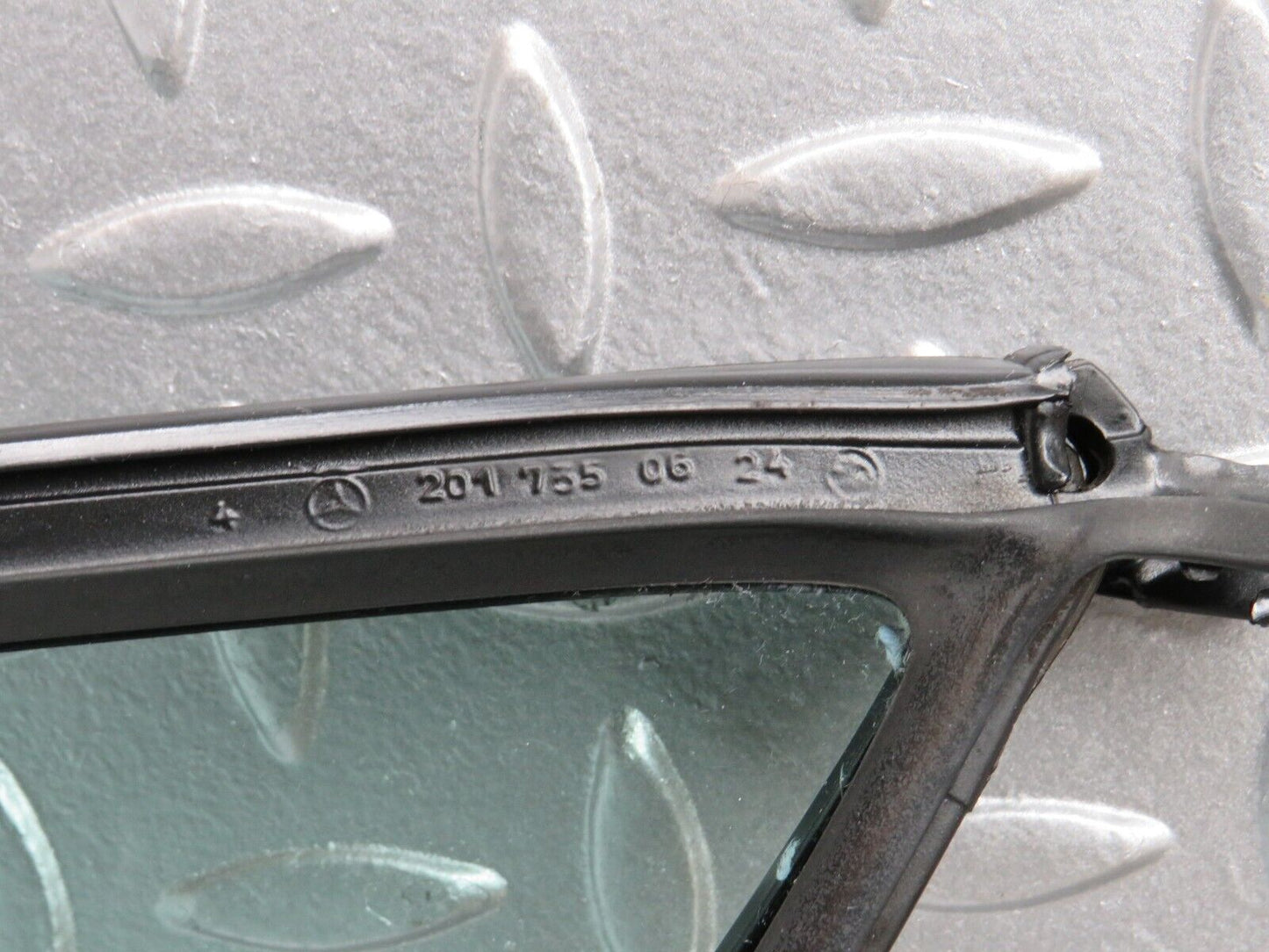 25130 Mercedes-Benz W201 190D Rear Right Quarter Window Glass 2017350624