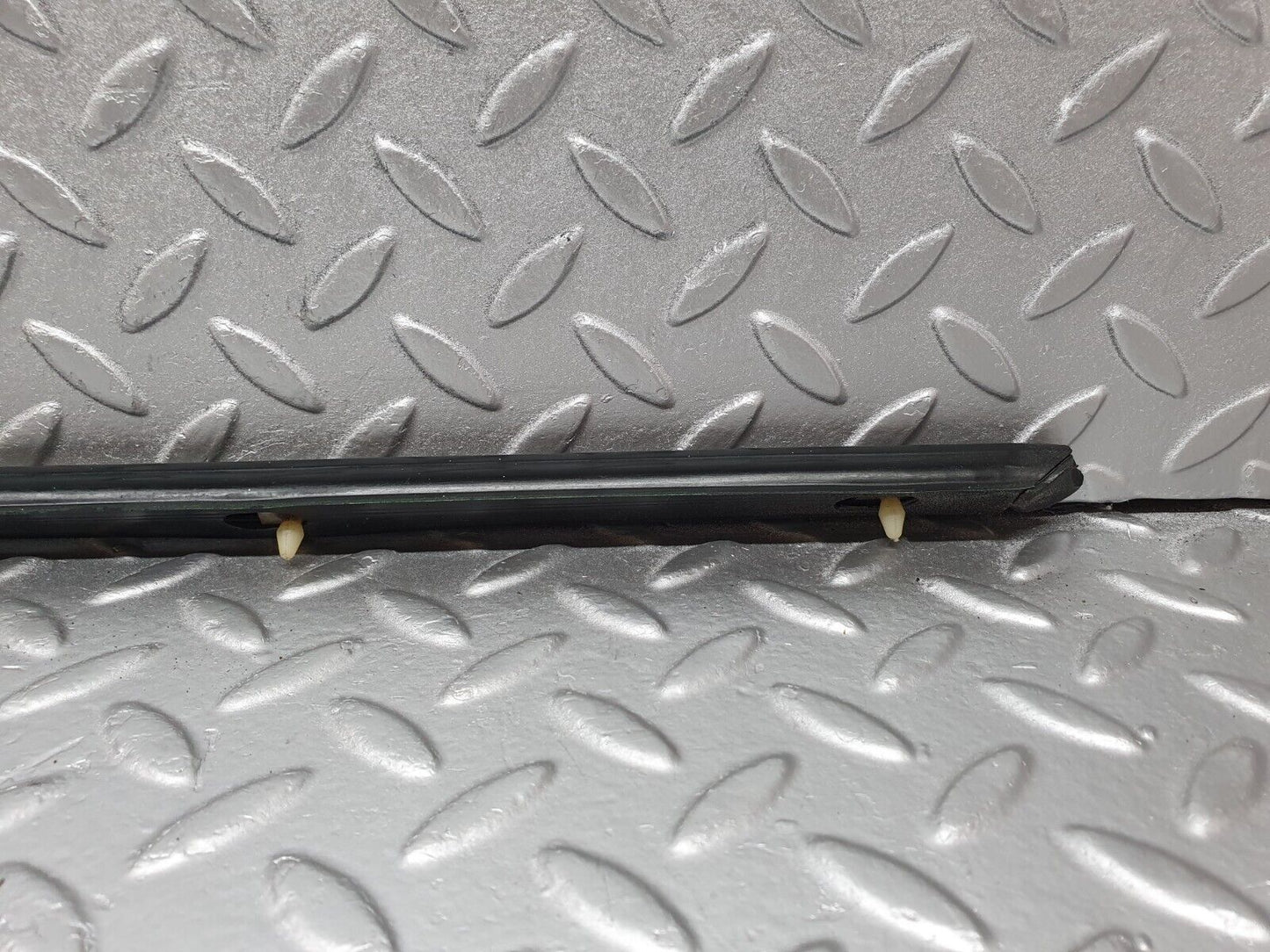 43456 Mercedes-Benz W108 280SE Front Left Door Centre Moulding Trim