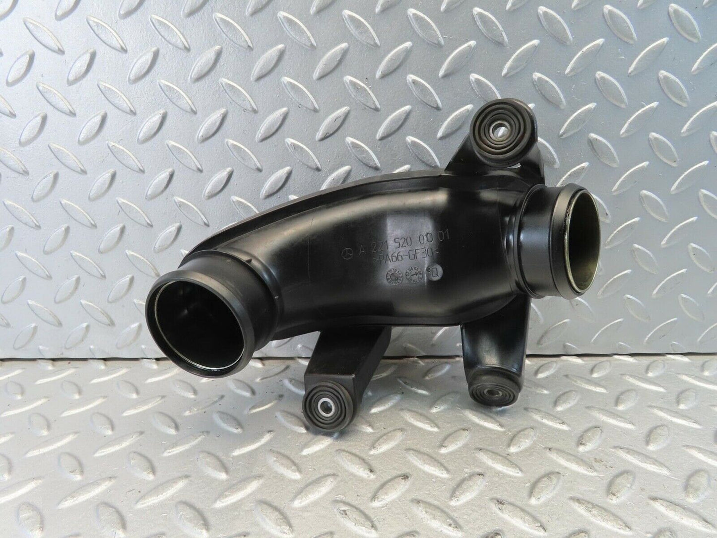 11224 Mercedes-Benz W221 S320 Air Intake Hose Pipe 2215200001