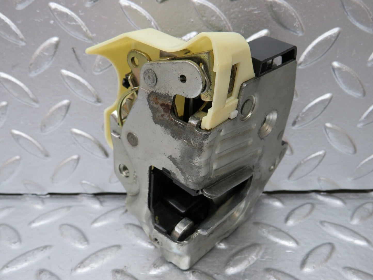25869 Mercedes-Benz W124 280E Rear Right Door Lock Mechanism