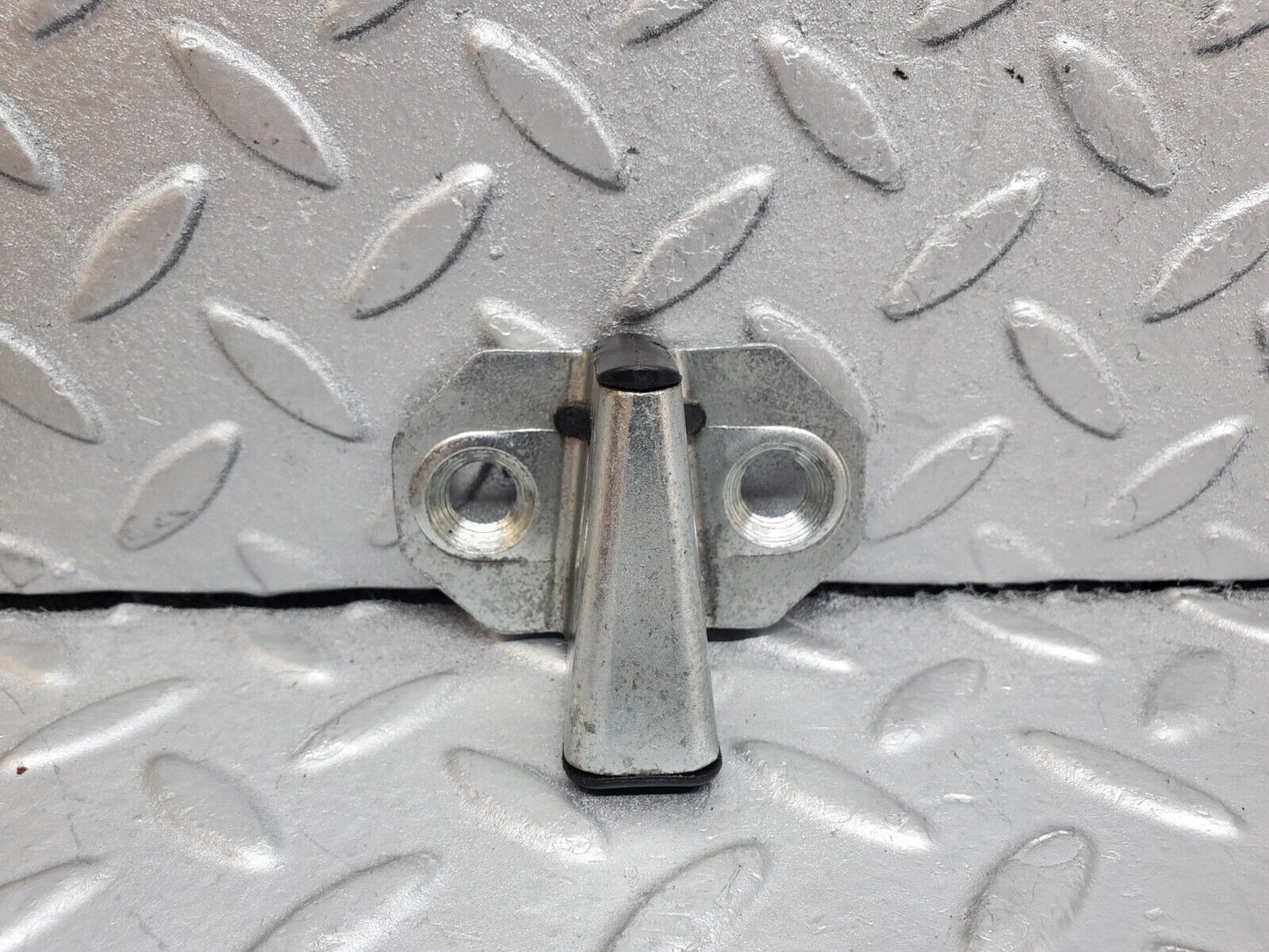 44786 Mercedes-Benz W124 220E Door Lock Latch