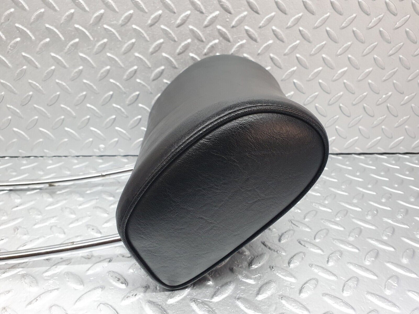 40784 Mercedes-Benz W123 300D Front Seat Headrest Leather Black