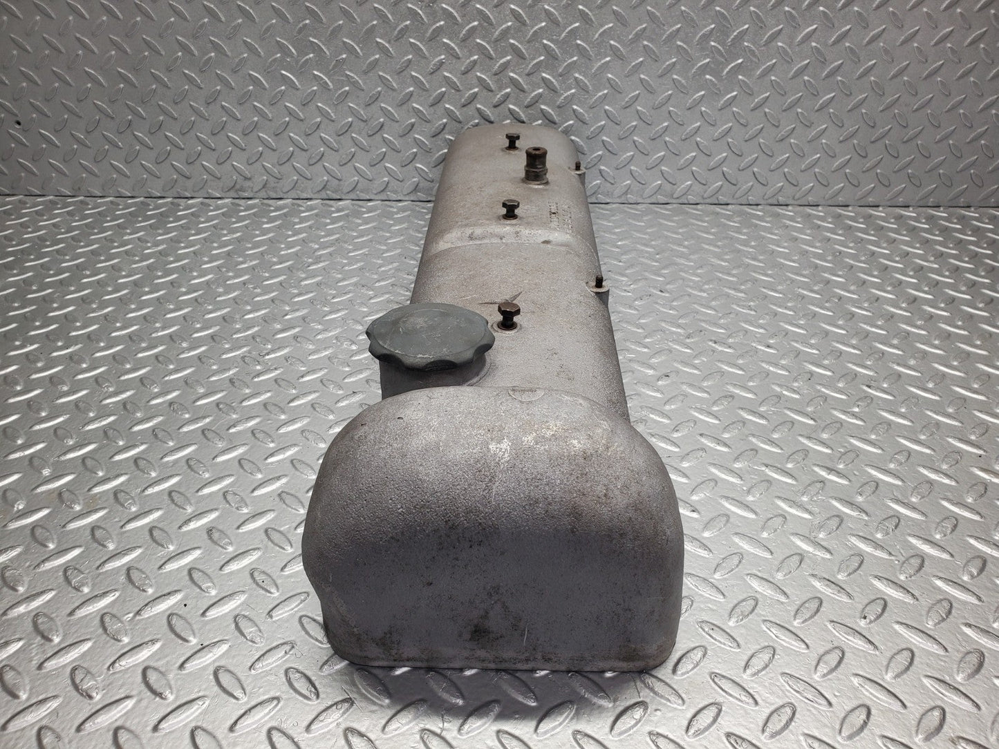 W112 cylinder head cover used OEM