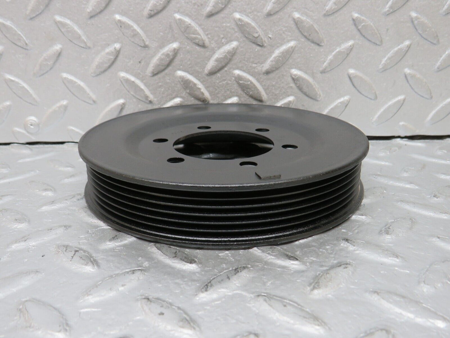 38102 Mercedes-Benz A124 320E Cabriolet Crankshaft Pulley 1040320004